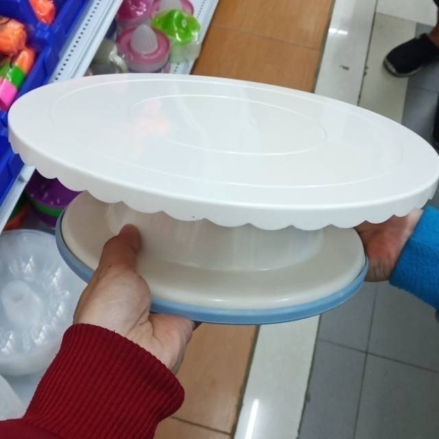 Meja Putar Hias Kue Bergelombang 1